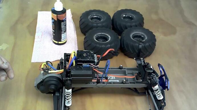 how to clean rc tires
